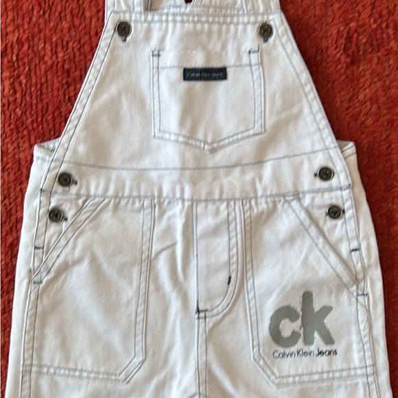 Calvin Klein Jeans White Overalls Fashion-Forward Design - Picture 7 of 7